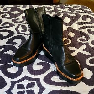 New w/o tags Black Naturalizer booties/boots with platform sole